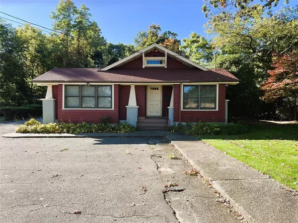 Centereach, NY 11720,2566 Middle Country RD