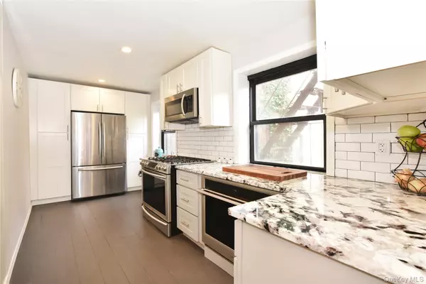 83-83 118th ST #2D, Kew Gardens, NY 11415
