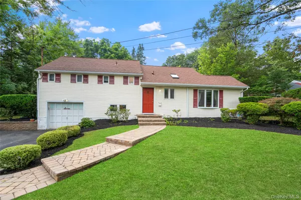 Melville, NY 11747,7 Meriden PL