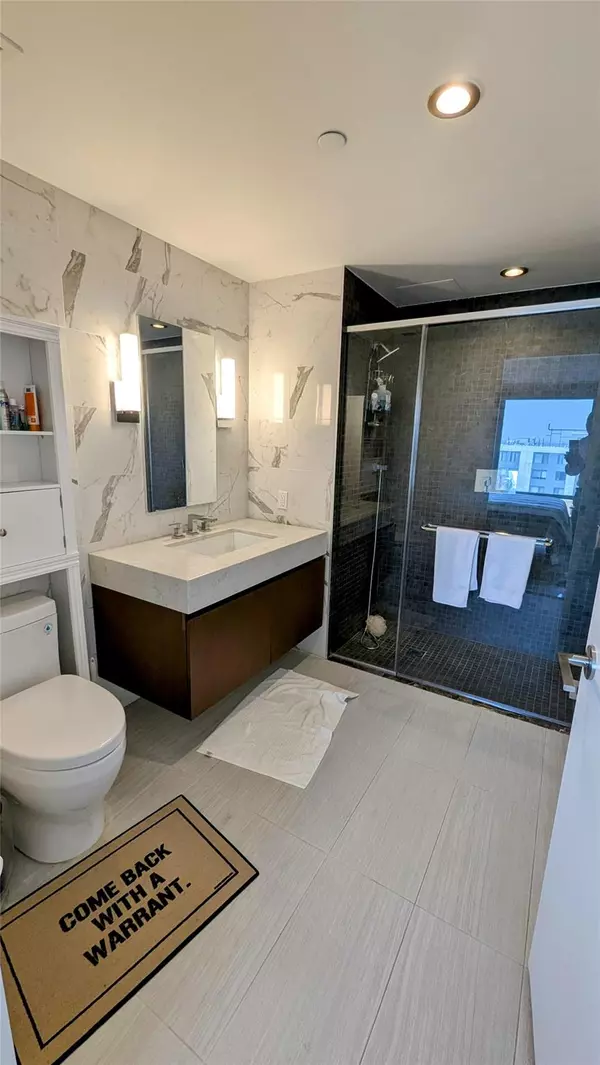 Flushing, NY 11354,138-35 39 AVE #14M