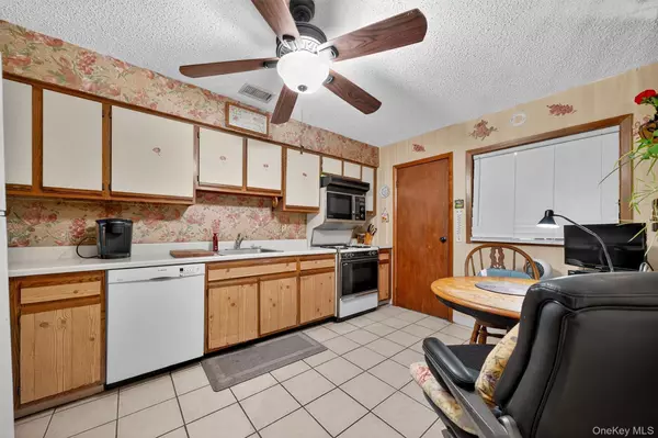 Nanuet, NY 10954,63 Omni Parc DR