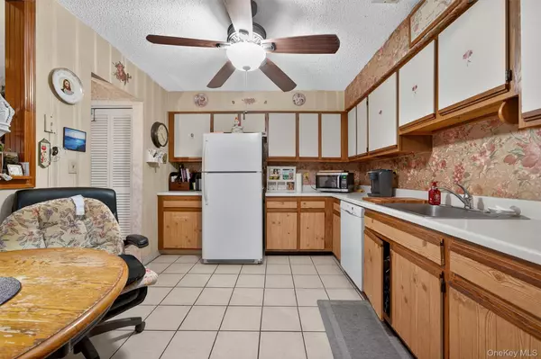 Nanuet, NY 10954,63 Omni Parc DR