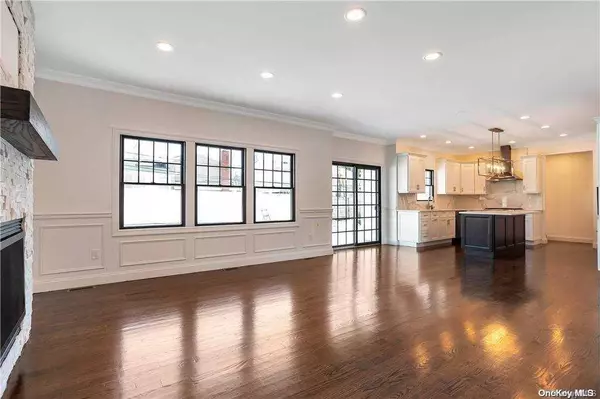 Bethpage, NY 11714,27 Cypress AVE