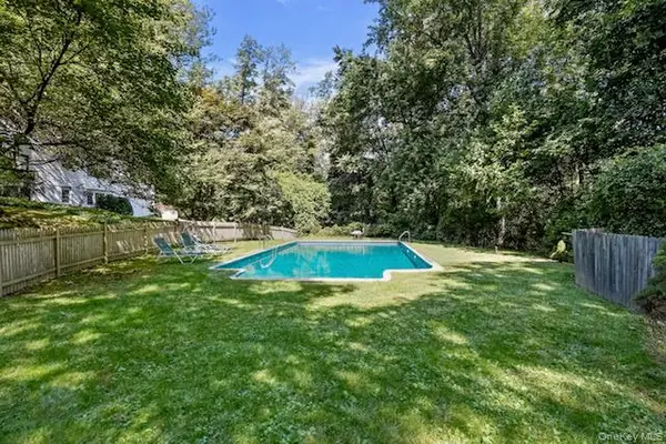 Bedford Corners, NY 10549,500 Croton Lake RD