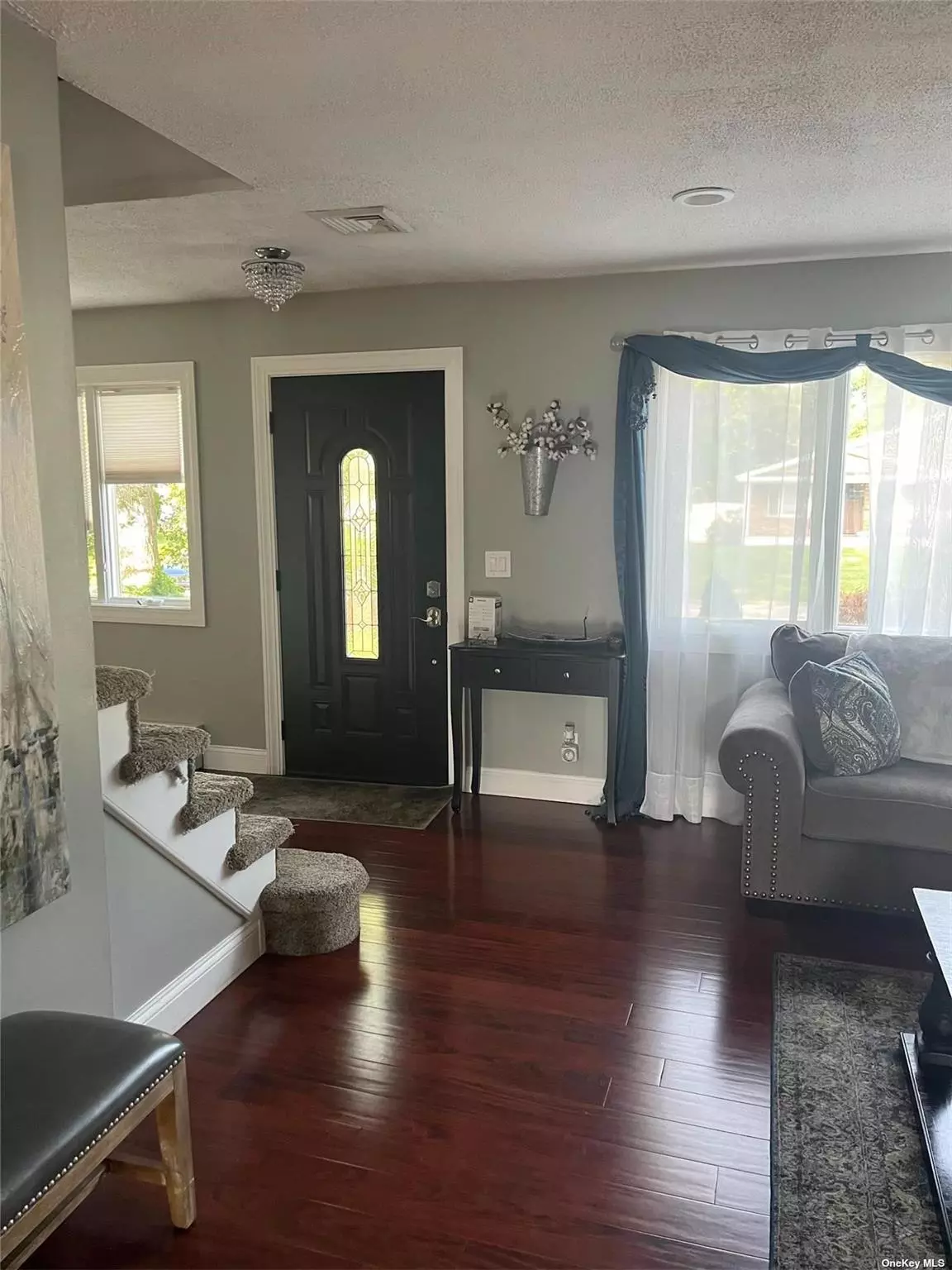 Smithtown, NY 11787,4 Wadsworth PL