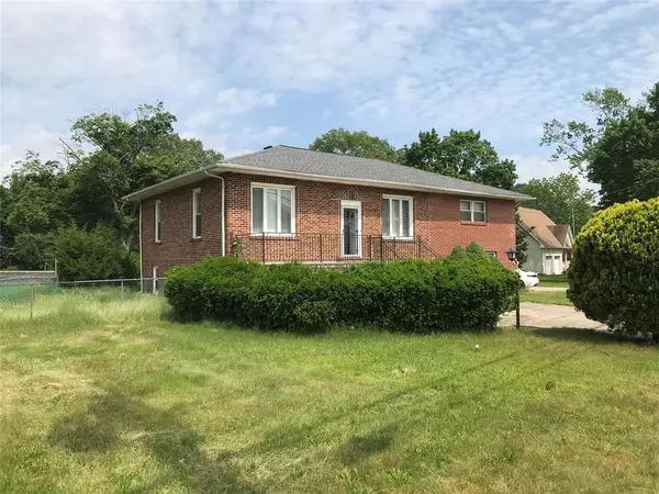 Melville, NY 11747,514 Sweet Hollow RD