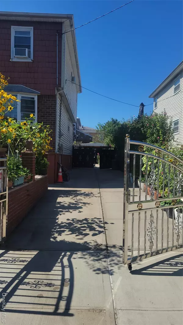 Jamaica, NY 11434,115-54 158TH St