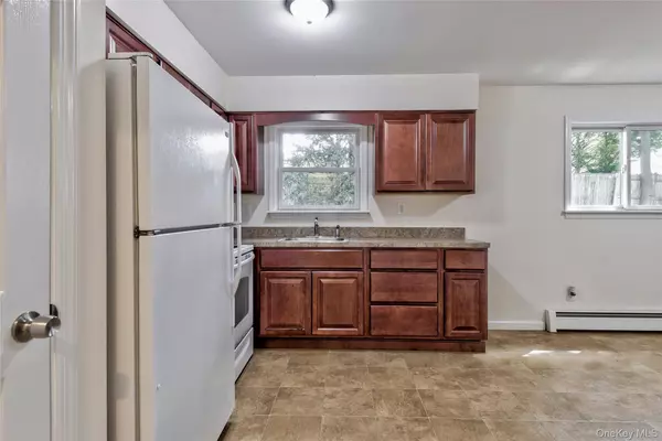 East Northport, NY 11731,20-22 William ST