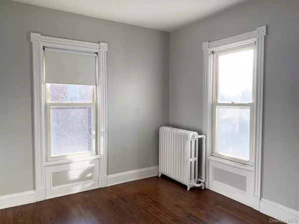 Ossining, NY 10562,11 Stone AVE