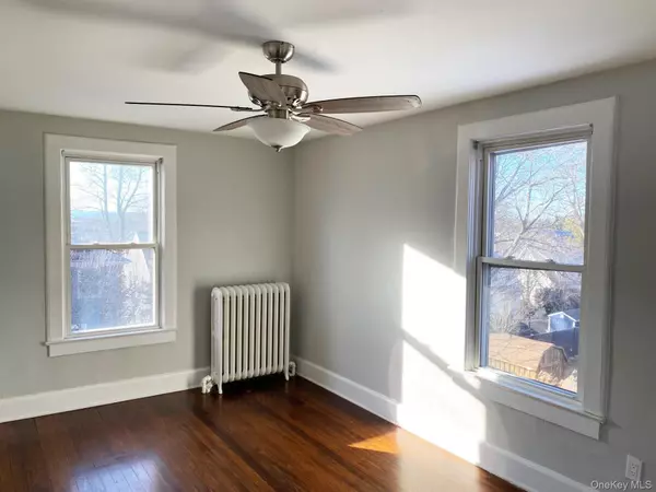 Ossining, NY 10562,11 Stone AVE