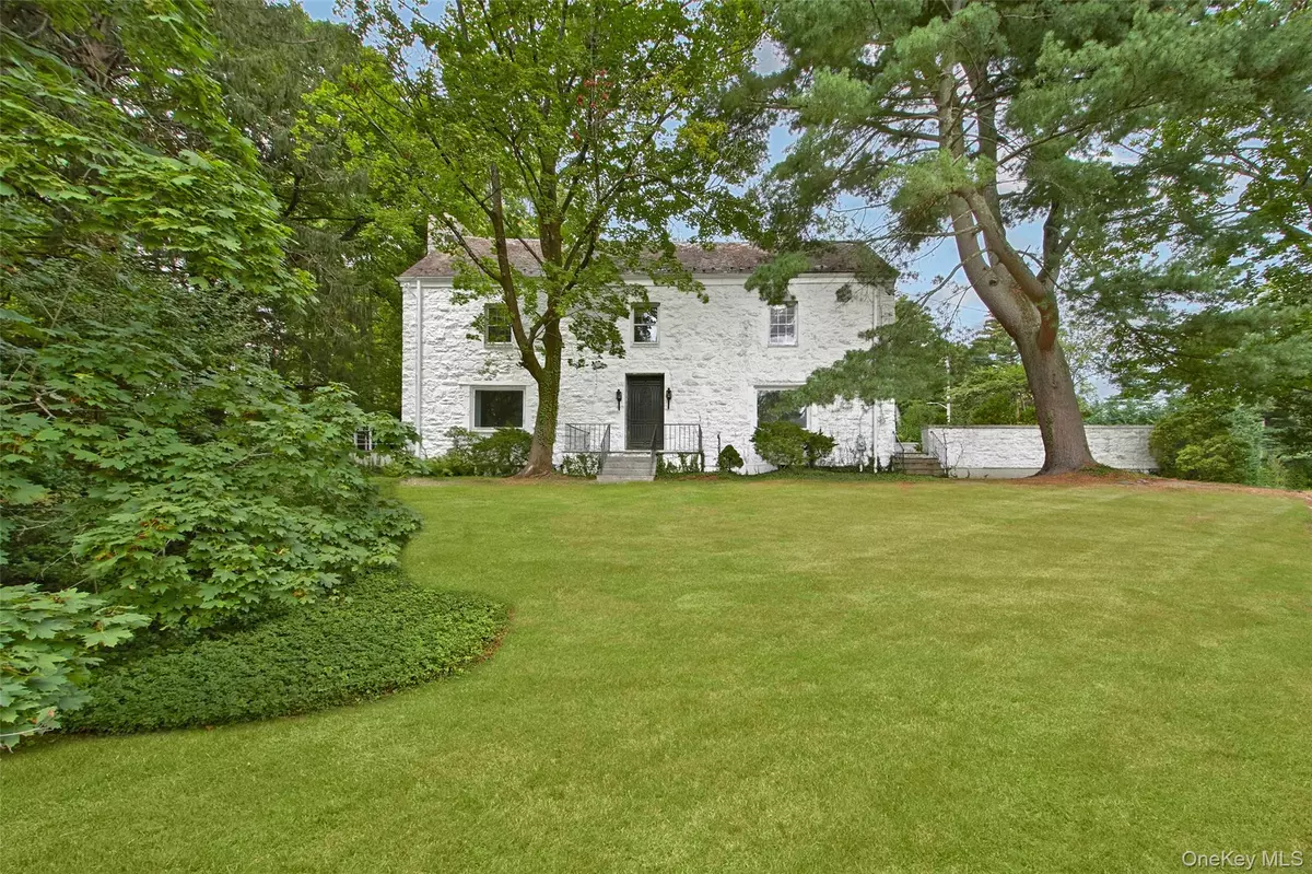 Harrison, NY 10528,460 Sterling RD