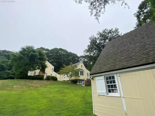 Stony Brook, NY 11790,24 Hawkins RD