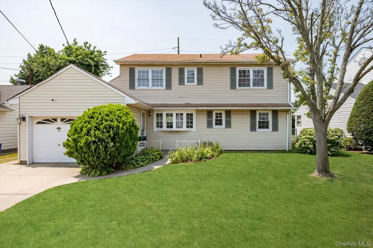 Valley Stream, NY 11581,202 Gibson BLVD