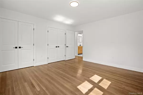 Peekskill, NY 10566,239 Smith ST