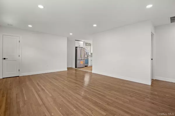 Peekskill, NY 10566,239 Smith ST