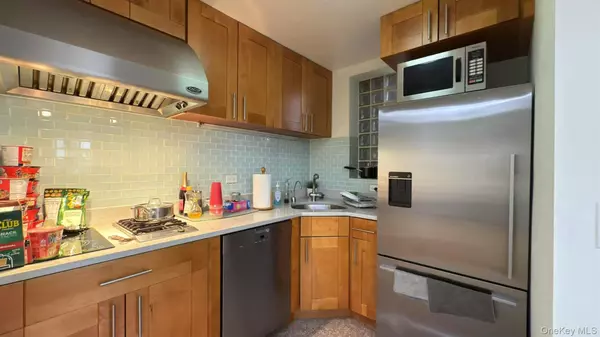 Flushing, NY 11355,4128 Haight ST #5A