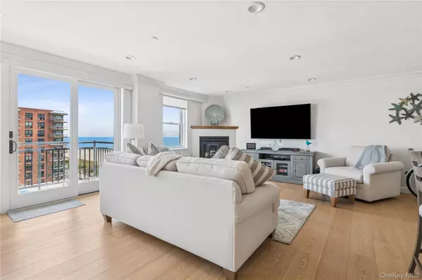 Long Beach, NY 11561,26 W Broadway #803