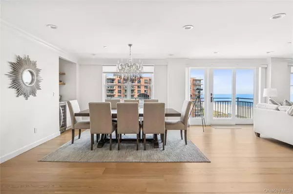 Long Beach, NY 11561,26 W Broadway #803