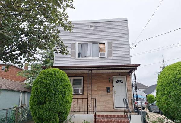 Mineola, NY 11501,151 Lincoln AVE