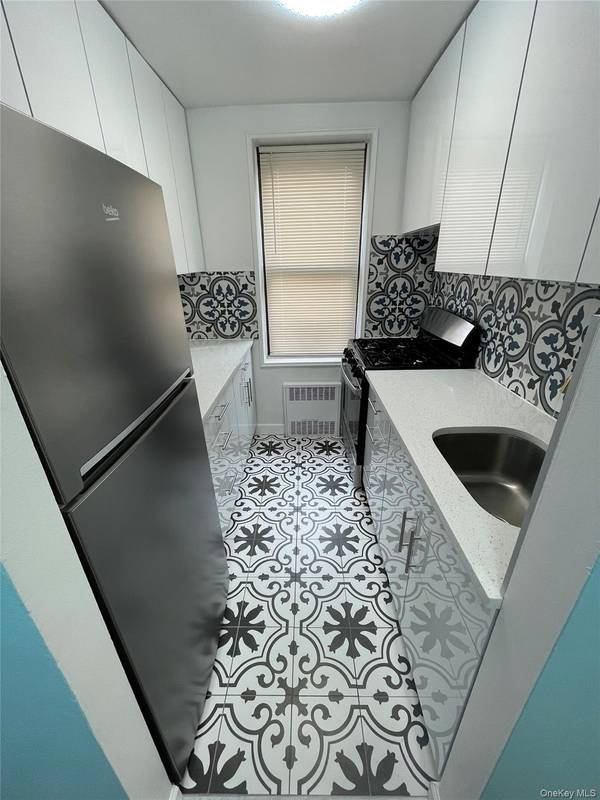 83-85 116 Street #3F, Kew Gardens, NY 11415