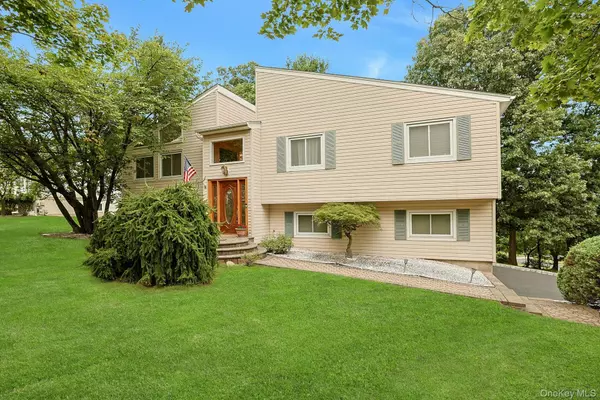 Thiells, NY 10984,12 Rockridge DR