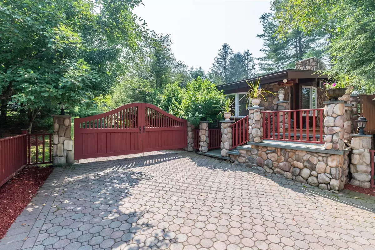 Kauneonga Lake, NY 12783,Address not disclosed