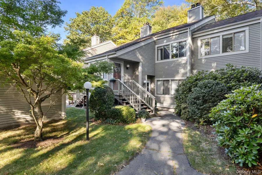 156 Stone Meadow, South Salem, NY 10590