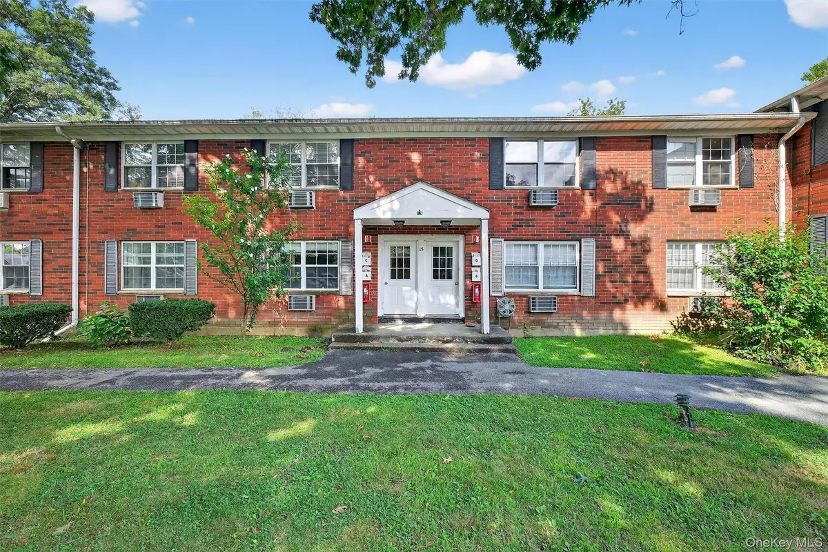 Wappingers Falls, NY 12590,5 Wildwood DR #15A