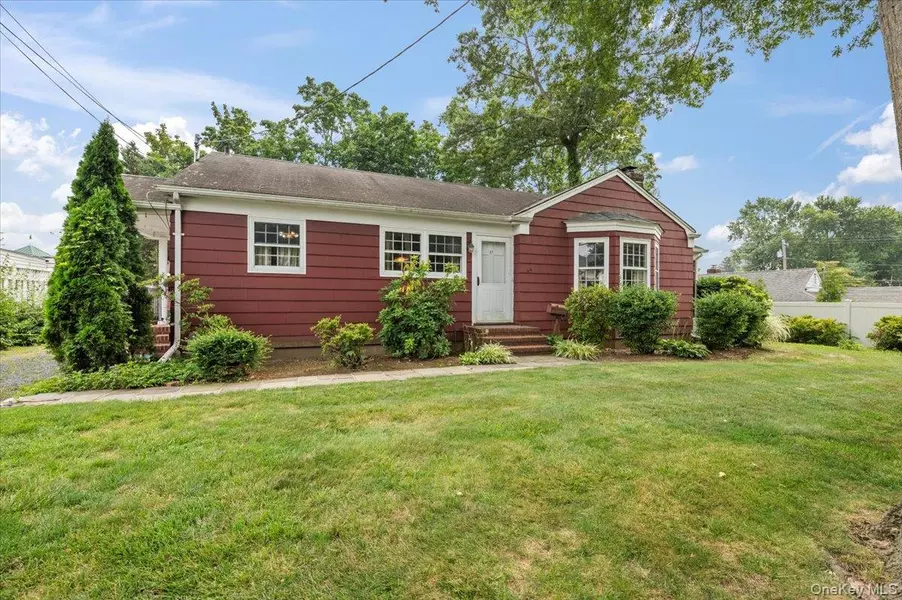 37 Church ST, Syosset, NY 11791