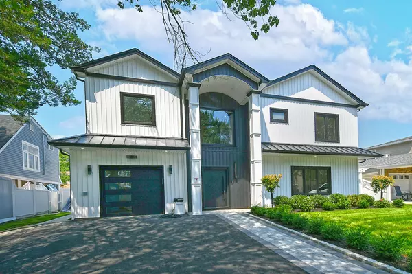 Levittown, NY 11756,53 Elbow LN