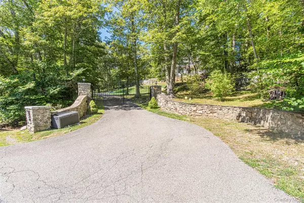 Hopewell Junction, NY 12533,291 Woodmont RD