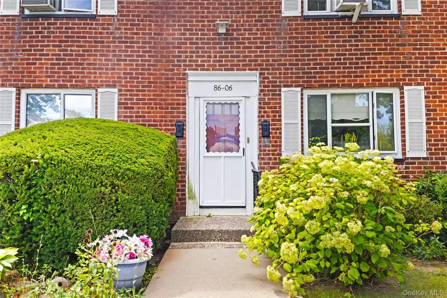 86-06 231st #Upper, Queens Village, NY 11427