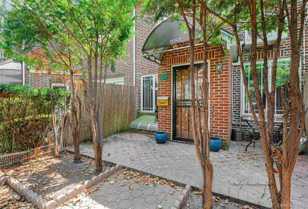 Forest Hills, NY 11375,68-48 Groton ST