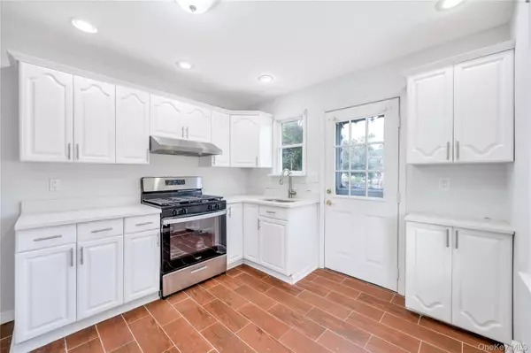 Brentwood, NY 11717,10 Saint Andrews DR