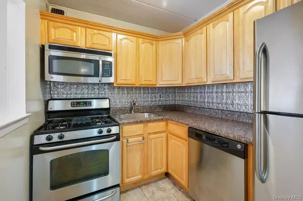 Harrison, NY 10528,470 Halstead AVE #4S