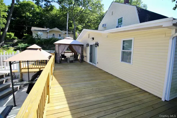 Tuxedo Park, NY 10987,22 Hillside AVE