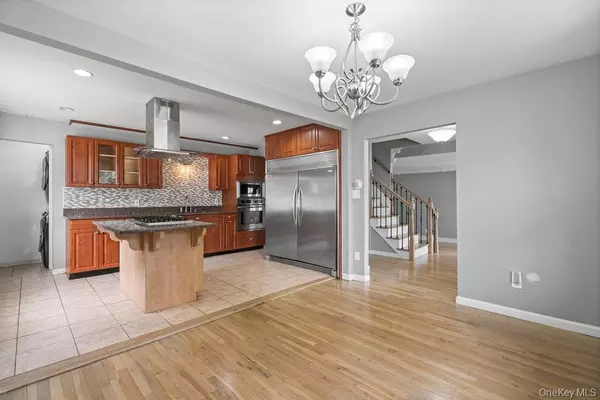 Central Islip, NY 11722,55 Julie  crescent