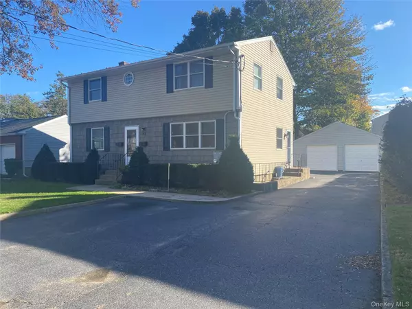 East Northport, NY 11731,52 Grand PL #B