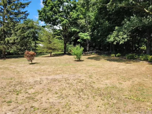 Poughkeepsie, NY 12603,2 Hart DR #1