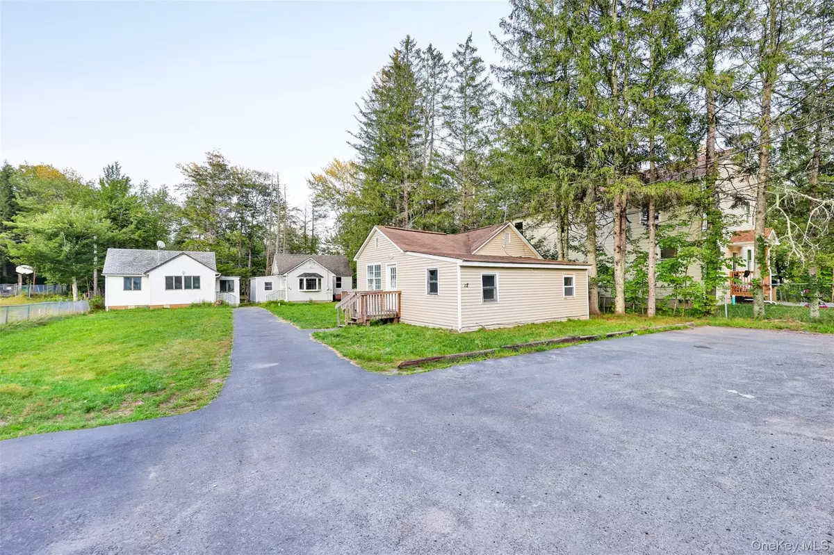 South Fallsburg, NY 12779,22 Edgewood PL