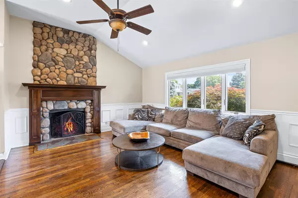 Bethpage, NY 11714,51 Plainedge DR