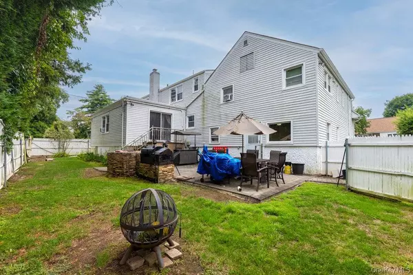 Freeport, NY 11520,396 Maryland AVE