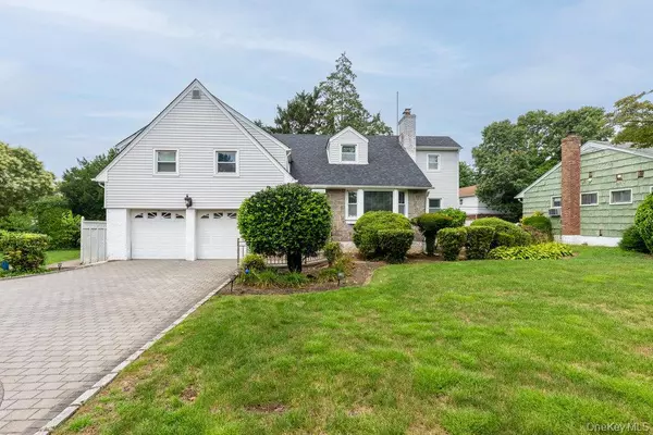 396 Maryland AVE, Freeport, NY 11520