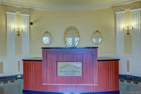 Forest Hills, NY 11375,76-36 113th ST #4J