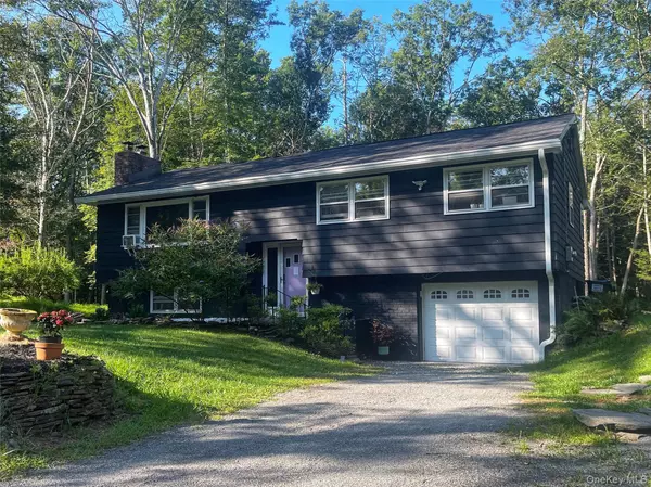 5 Violet PL, Woodstock, NY 12498