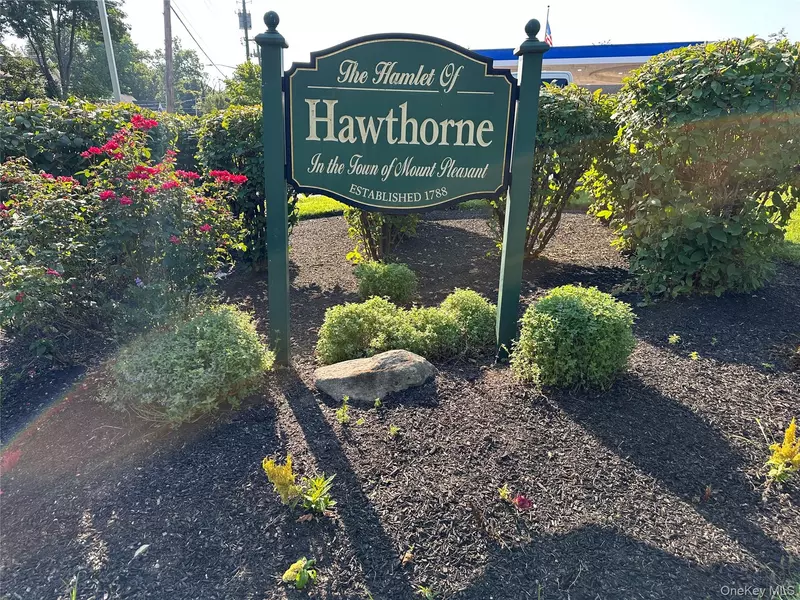 414 Elwood AVE, Hawthorne, NY 10532