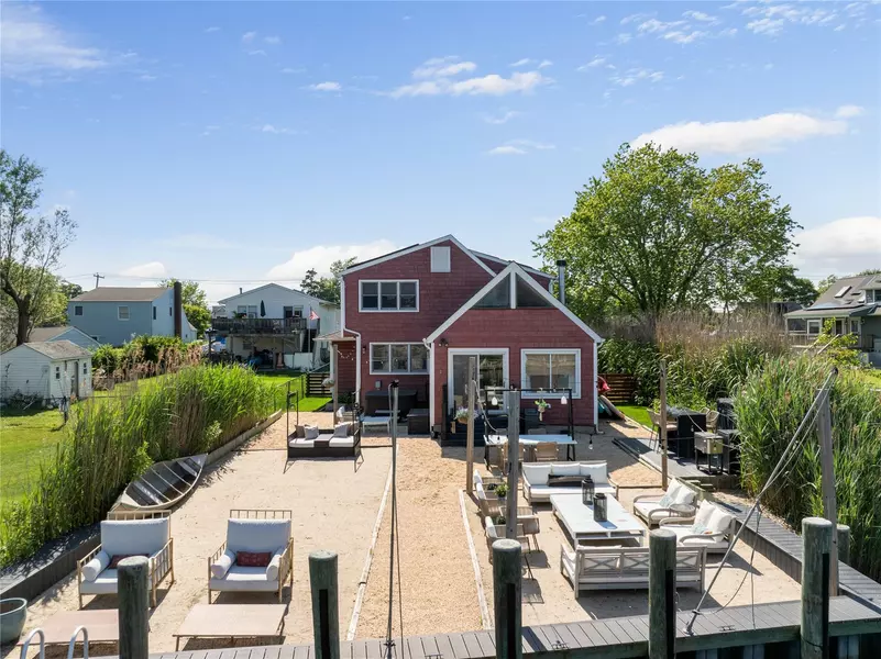 275 Baylawn AVE, Copiague, NY 11726