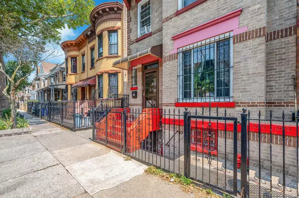 Brooklyn, NY 11208,75 Highland PL