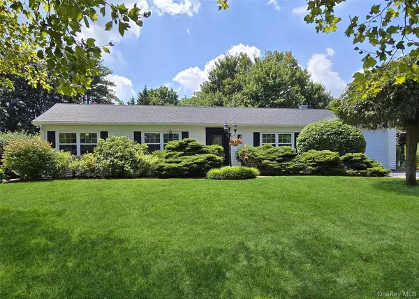 82 Chelsea DR, Mount Sinai, NY 11766