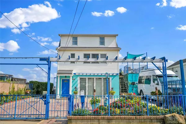 Rosedale, NY 11422,15579 Bayview AVE